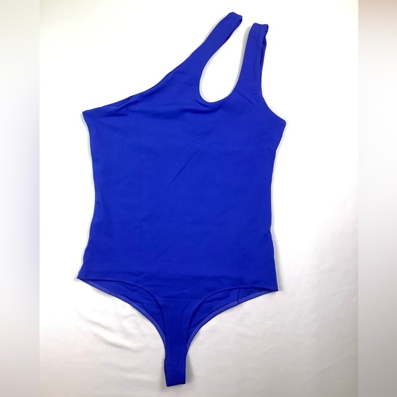 Women’s Blue Bodysuit Size Medium Scoop Neck Nylon Spandex Stretch NWOT - Picture 3 of 3